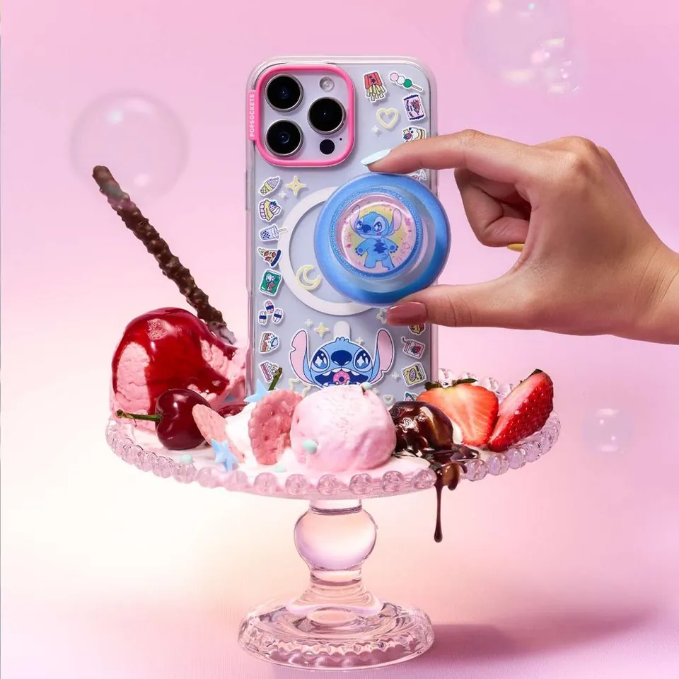 Jelly Stitch grip held over a pink ice-cream sundae