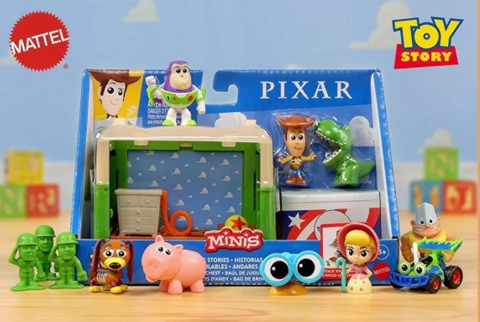 Shipped Toy Story Minis playset with Slinky Dog